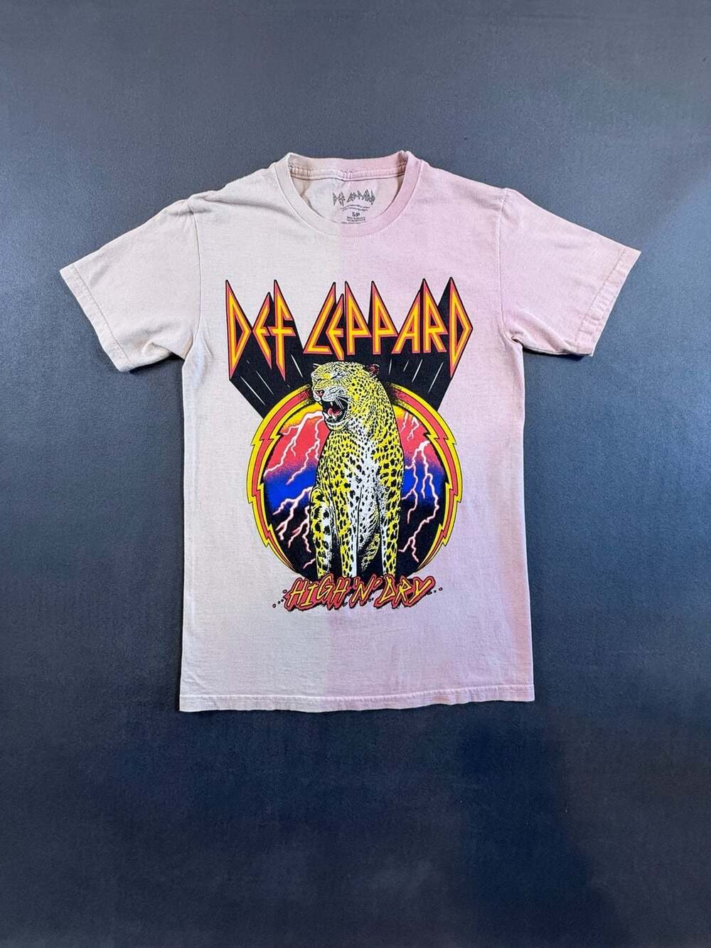 Def Leppard High N Dry Graphic Tee Pink Beige Tie Dye Rock Band T-Shirt Small
